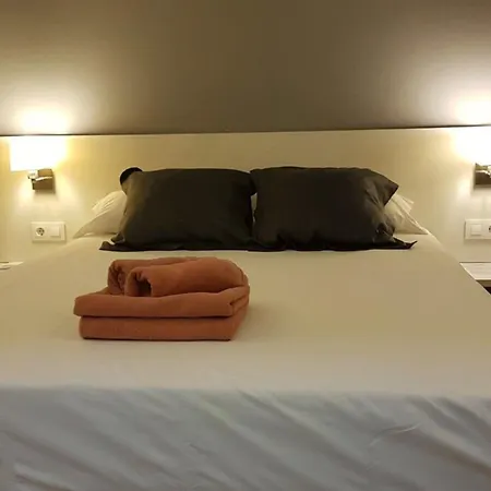 Hostalin Gran Via Casa de hóspedes Barcelona