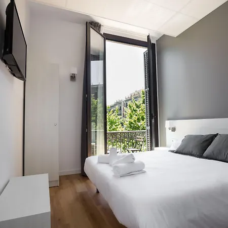 Hostalin Gran Via Casa de hóspedes Barcelona