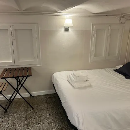 Hostalin Gran Via 4*