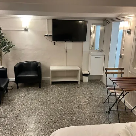 Hostalin Gran Via Affittacamere Barcellona