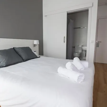 Hostalin Gran Via بيت ضيافة