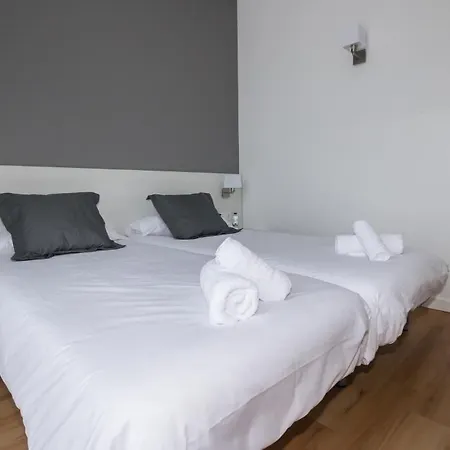 Hostalin Gran Via Guest house 3*