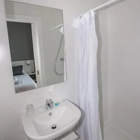 Hostalin Gran Via Guest house 3*