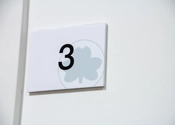 Hostalin Gran Via 4*