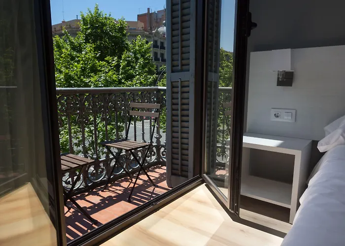 Hostalin Gran Via Affittacamere 4*