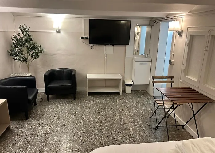 Hostalin Gran Via Affittacamere Barcellona