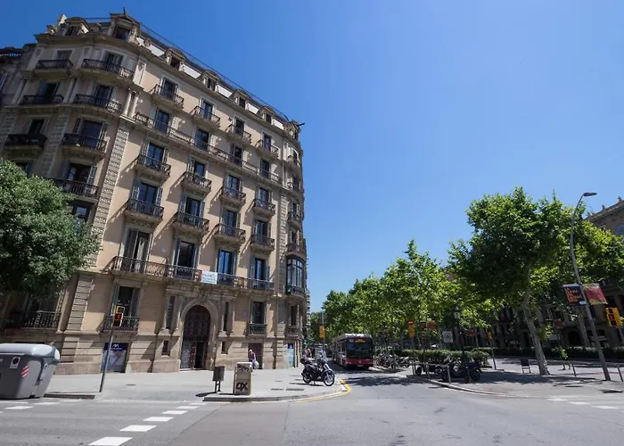 Hostalin Gran Via 3*