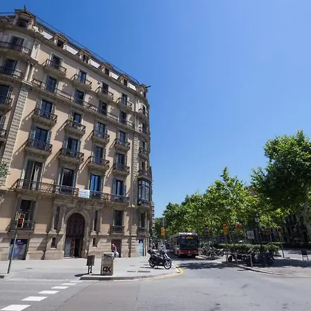 Hostalin Gran Via 3*